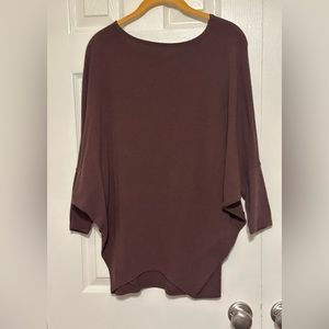 Women’s long sleeved oversized top size L